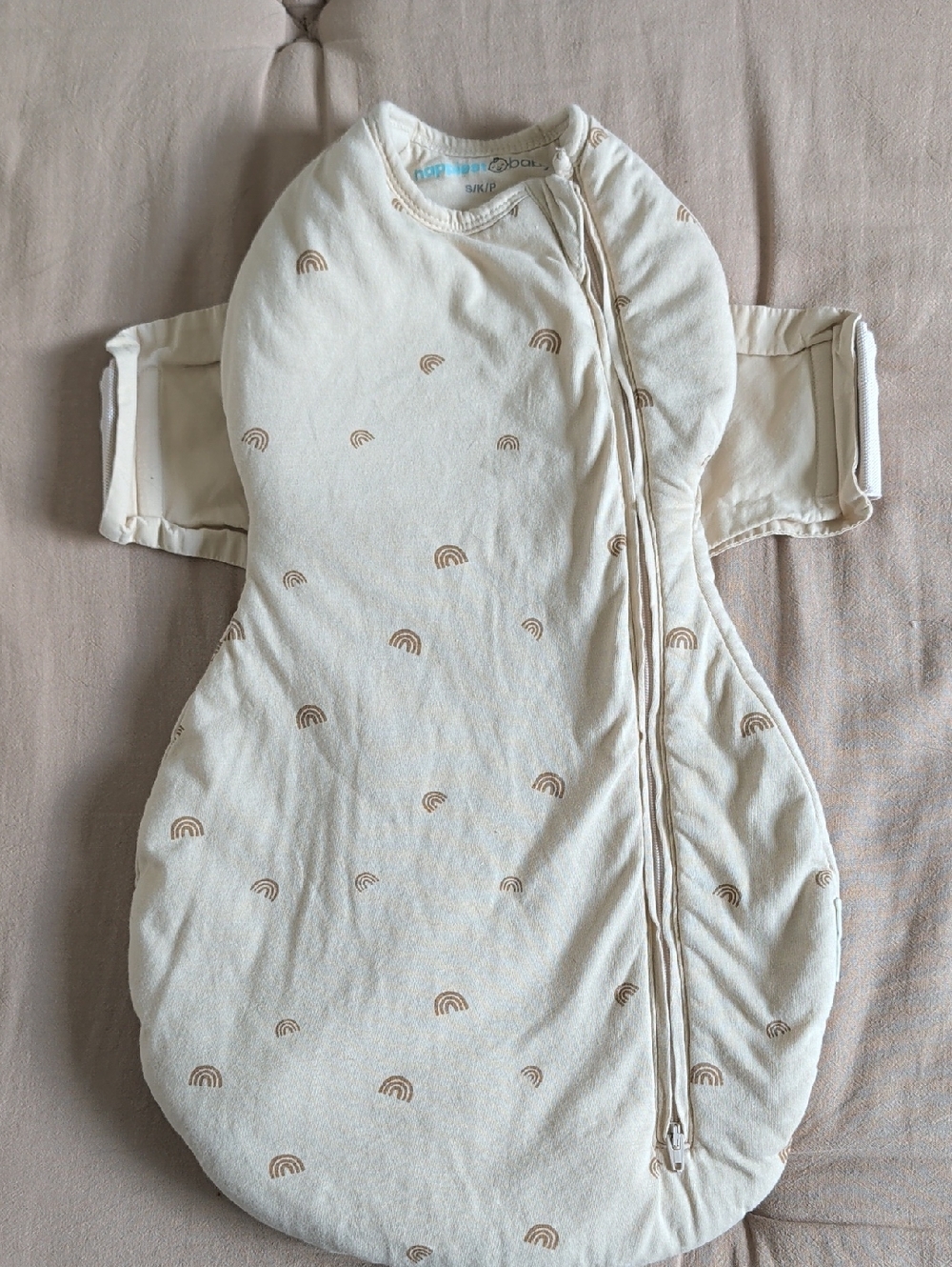 100% Organic SNOO Sleep Comforter Sack × 1
Tan Rainbows / Small